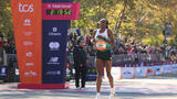 Marathon de New York: Hellen Obiri établit un nouveau record, Benson Kipruto l'emporte au sprint